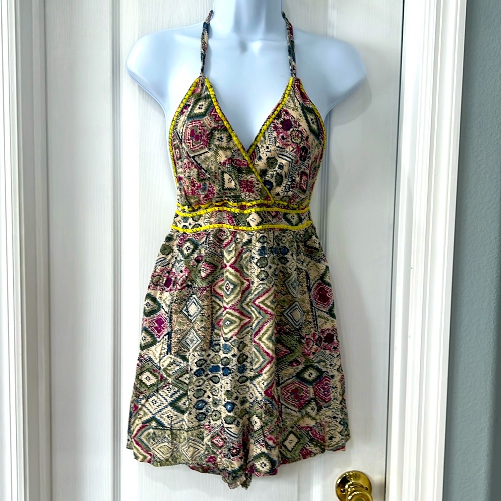 En Creme Romper Size Small